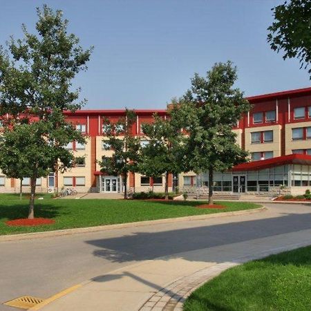 Residence & Conference Centre - Оквілл Екстер'єр фото
