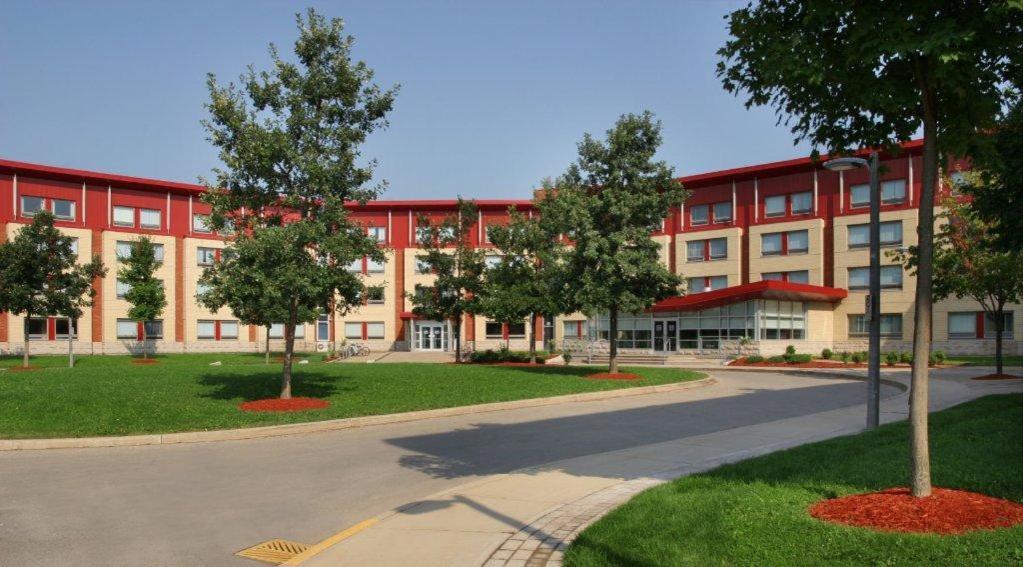 Residence & Conference Centre - Оквілл Екстер'єр фото
